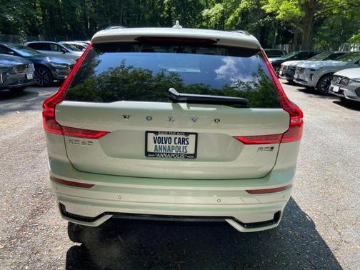 2025 Volvo XC60 B5 Ultra