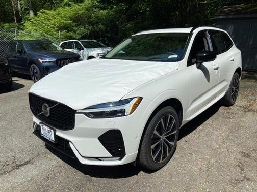 2025 Volvo XC60 B5 Ultra