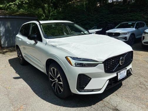 2025 Volvo XC60 B5 Ultra