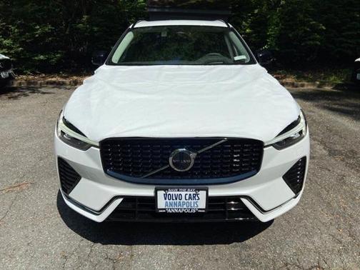2025 Volvo XC60 B5 Ultra
