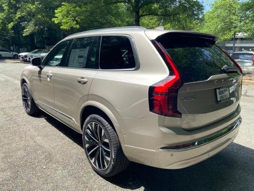 2026 Volvo XC90 B6 Plus 6-Seater