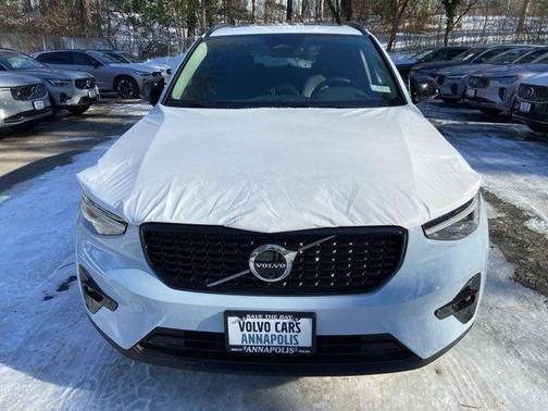 2026 Volvo XC40 B5 Plus