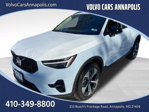 2026 Volvo XC40 B5 Plus