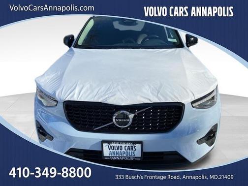 2026 Volvo XC40 B5 Plus