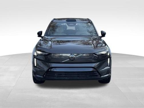 2025 Volvo EX90 Twin Motor Plus