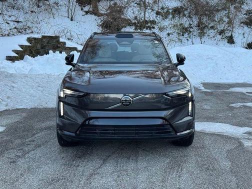 2025 Volvo EX90 Twin Motor Plus