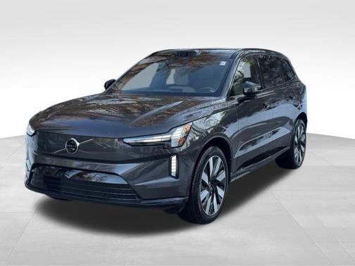 2025 Volvo EX90 Twin Motor Plus