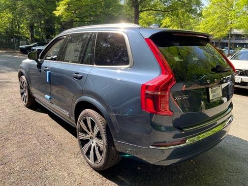 2025 Volvo XC90 B6 Plus 7-Seater