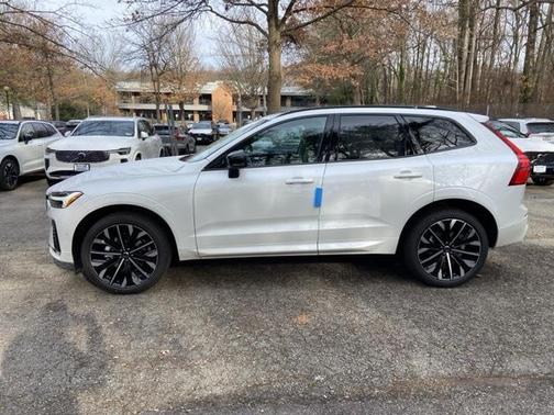 2026 Volvo XC60 B5 Ultra