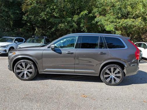 2024 Volvo XC90 B6 Plus Bright Theme 6-Seater