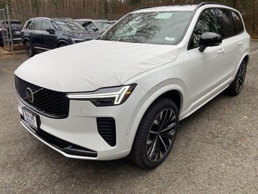 2026 Volvo XC90 B6 Ultra Dark Theme 6-Seater