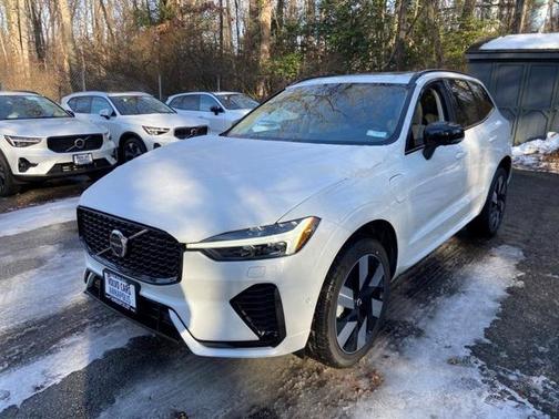 2025 Volvo XC60 Plug-In Hybrid T8 Plus