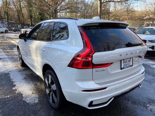 2025 Volvo XC60 Plug-In Hybrid T8 Plus