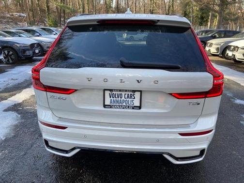 2025 Volvo XC60 Plug-In Hybrid T8 Plus
