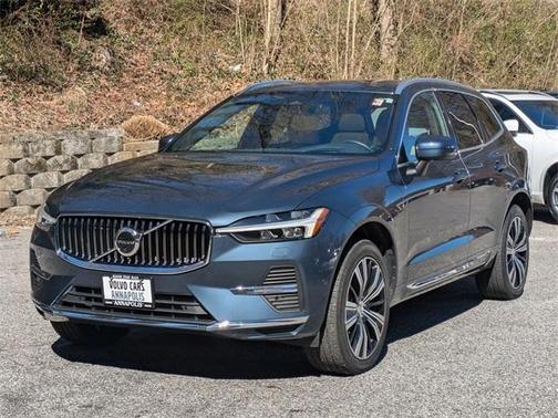 2022 Volvo XC60 Recharge Plug-In Hybrid T8 Inscription
