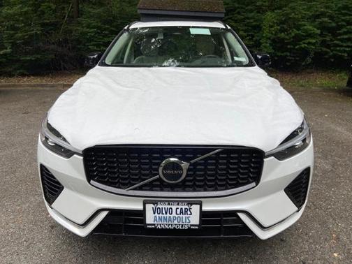 2025 Volvo XC60 Plug-In Hybrid T8 Plus