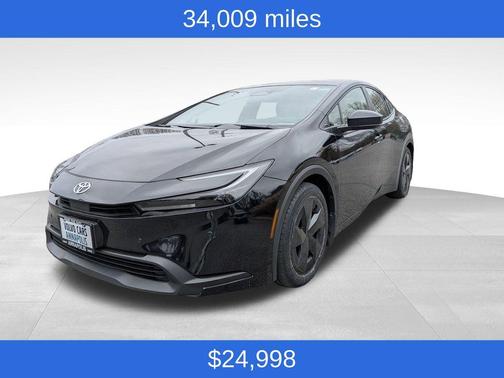 2025 Toyota Prius LE