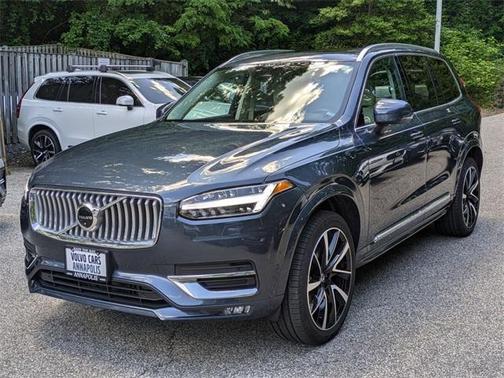 2023 Volvo XC90 B6 Plus 6-Seater