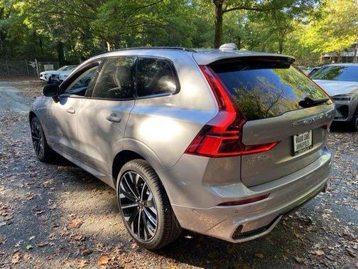 2026 Volvo XC60 B5 Ultra