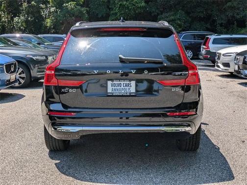 2022 Volvo XC60 B5 Inscription