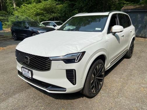 2025 Volvo XC90 Plug-In Hybrid T8 Ultra 7-Seater
