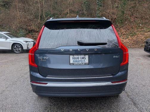 2025 Volvo XC90 B6 Plus 7-Seater