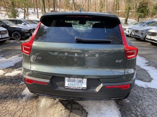 2026 Volvo XC40 B5 Ultra