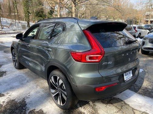 2026 Volvo XC40 B5 Ultra