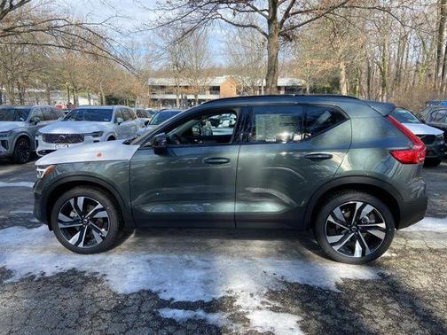 2026 Volvo XC40 B5 Ultra