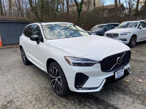 2025 Volvo XC60 B5 Plus