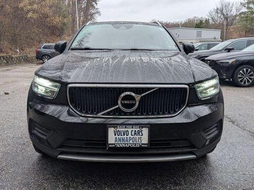 2020 Volvo XC40 T4 Momentum