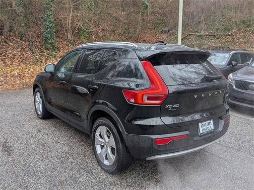 2020 Volvo XC40 T4 Momentum