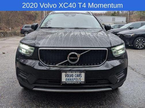 2020 Volvo XC40 T4 Momentum