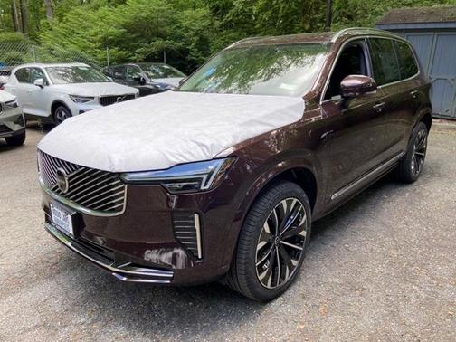 2025 Volvo XC90 Plug-In Hybrid T8 Plus 7-Seater