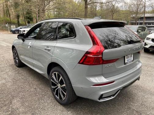 2025 Volvo XC60 B5 Ultra