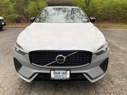 2025 Volvo XC60 B5 Ultra