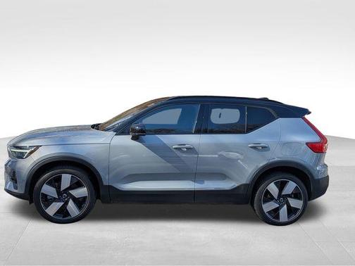 2024 Volvo XC40 Recharge Pure Electric Twin Plus