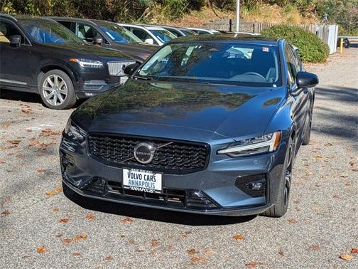 2025 Volvo S60 B5 Plus