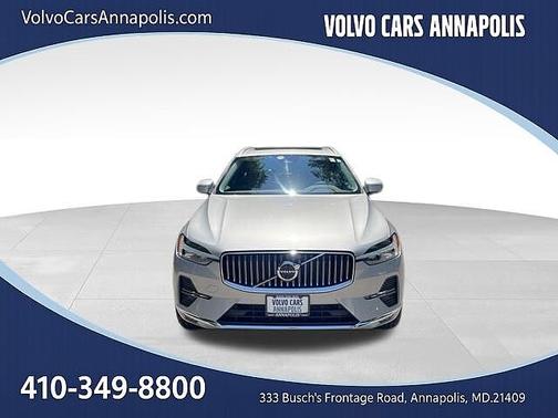 Silver Dawn 2023 Volvo XC60 Plus