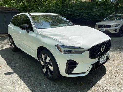 2025 Volvo XC60 Plug-In Hybrid T8 Ultra