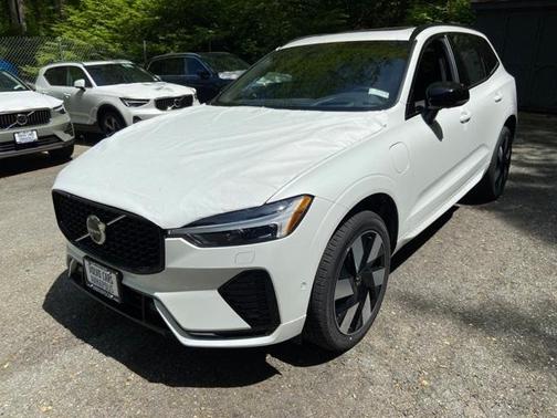 2025 Volvo XC60 Plug-In Hybrid T8 Ultra