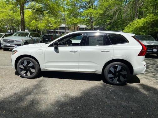 2025 Volvo XC60 Plug-In Hybrid T8 Ultra