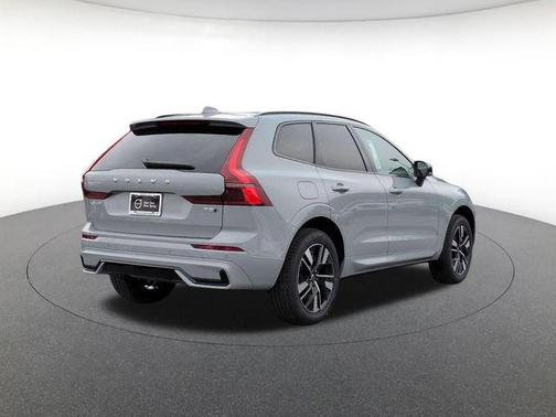 2026 Volvo XC60 B5 Core