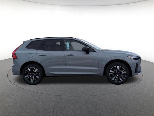 2026 Volvo XC60 B5 Core