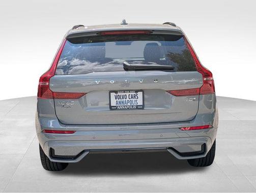 2025 Volvo XC60 Plug-In Hybrid T8 Plus