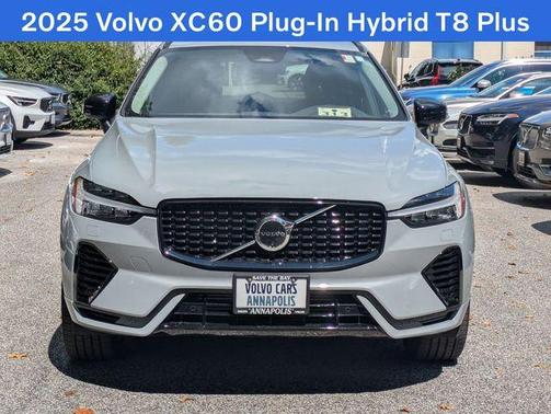 2025 Volvo XC60 Plug-In Hybrid T8 Plus