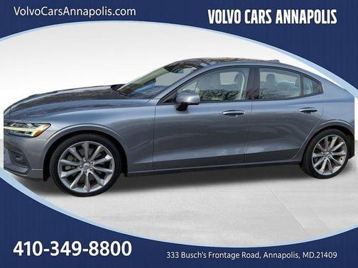 2021 Volvo S60 T6 Momentum
