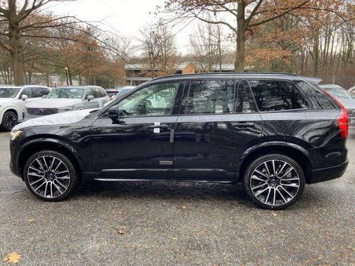 2026 Volvo XC90 B6 Ultra Dark Theme 7-Seater