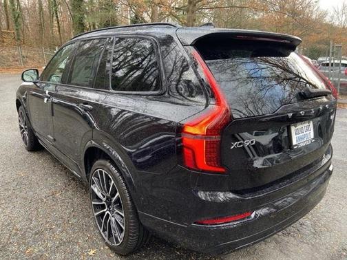 2026 Volvo XC90 B6 Ultra Dark Theme 7-Seater