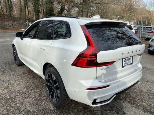 2026 Volvo XC60 B5 Plus